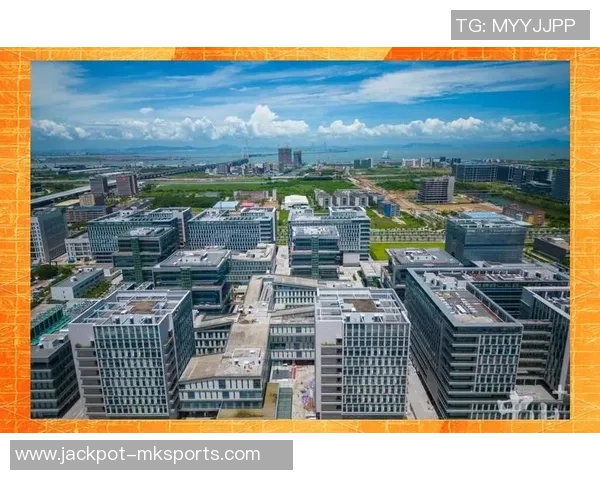 小型足球场投资新机遇助力社区体育发展与青少年成长